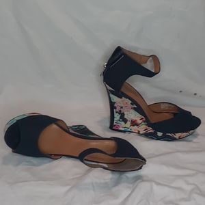 Platform wedge heels